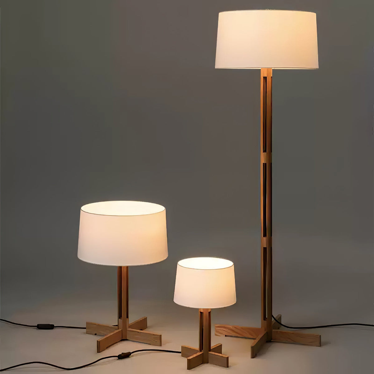 Quayen lámpara de pie clásica de madera y tejido
