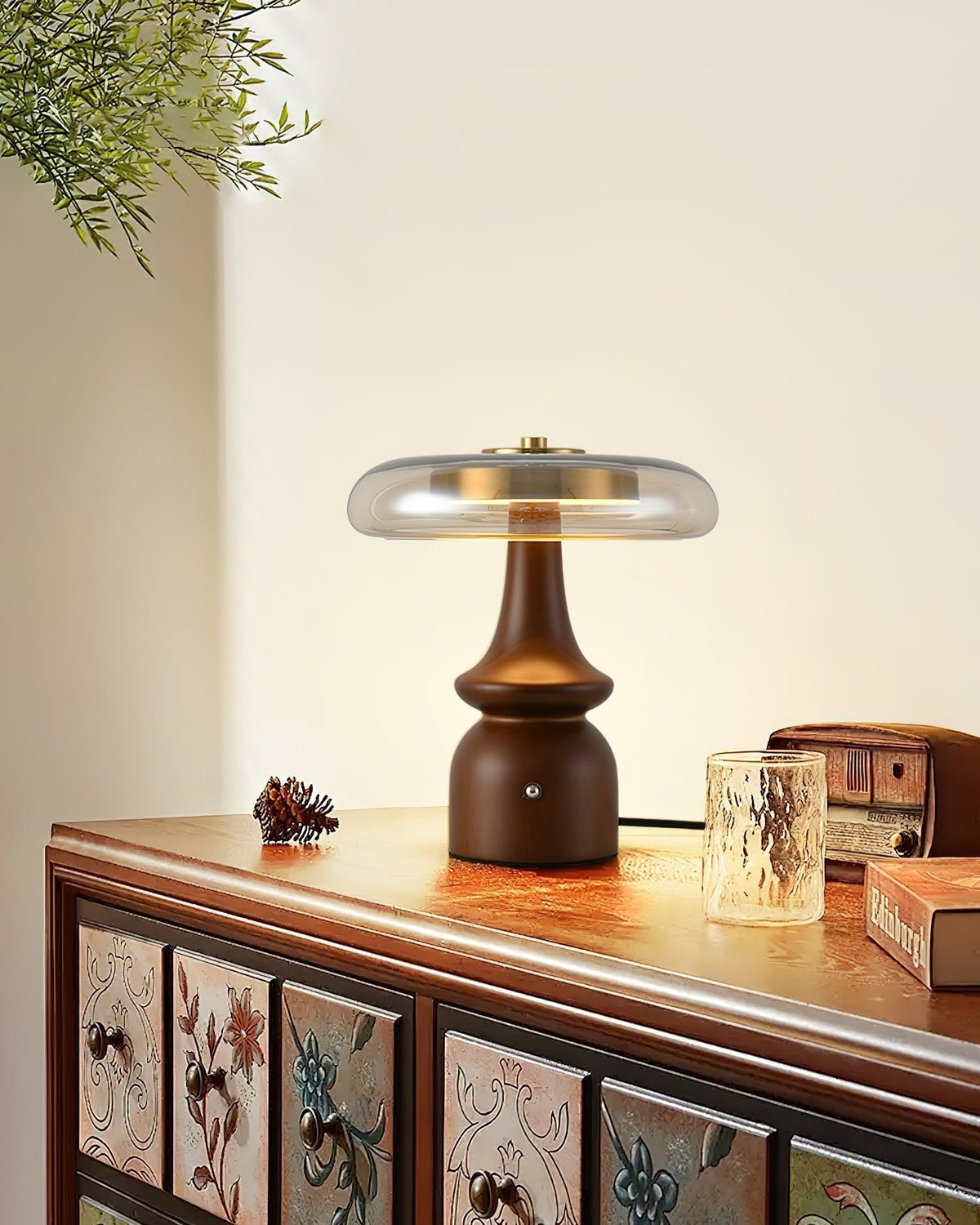 Moro lámpara de mesa de madera