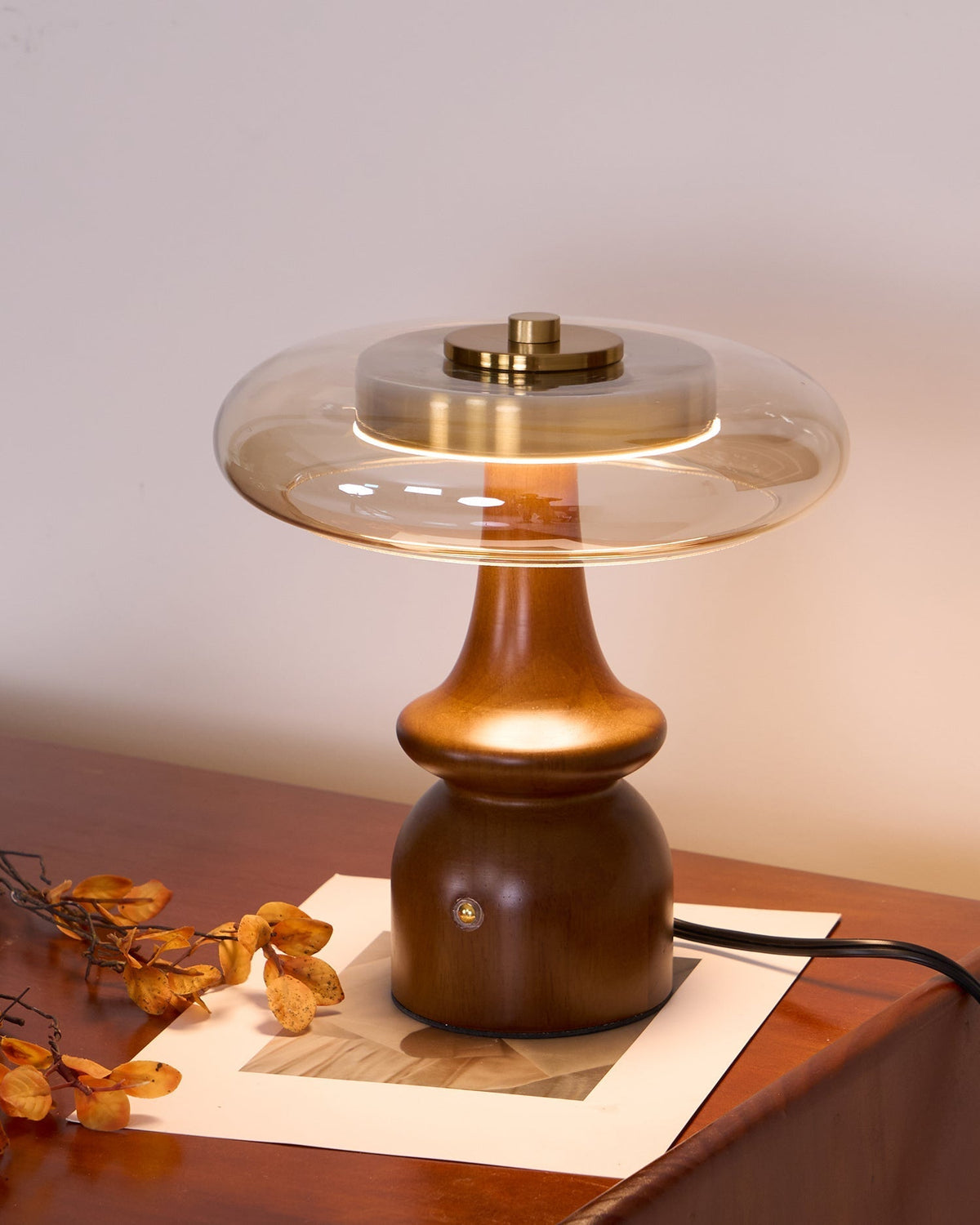 Moro lámpara de mesa de madera