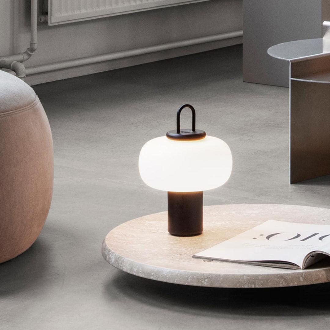 Reveny lámpara de mesa minimalista