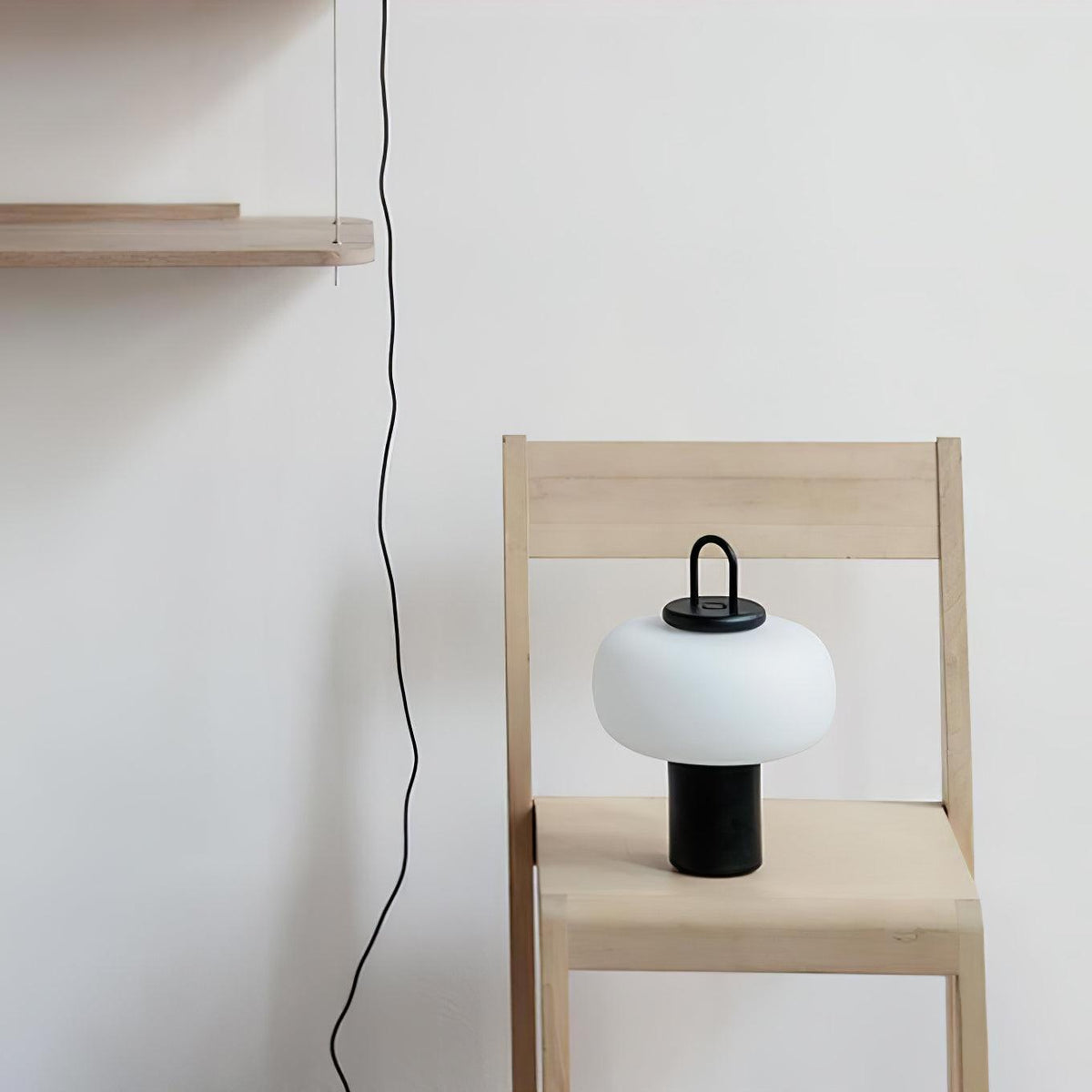 Reveny lámpara de mesa minimalista