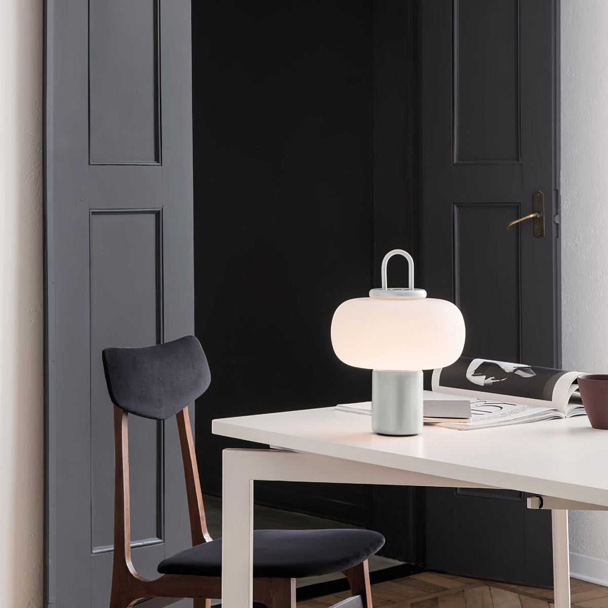 Reveny lámpara de mesa minimalista