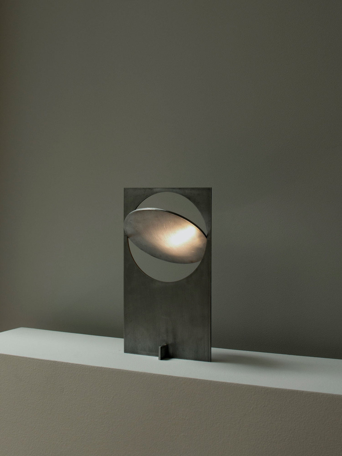 Sixor lámpara de mesa Steel futurista