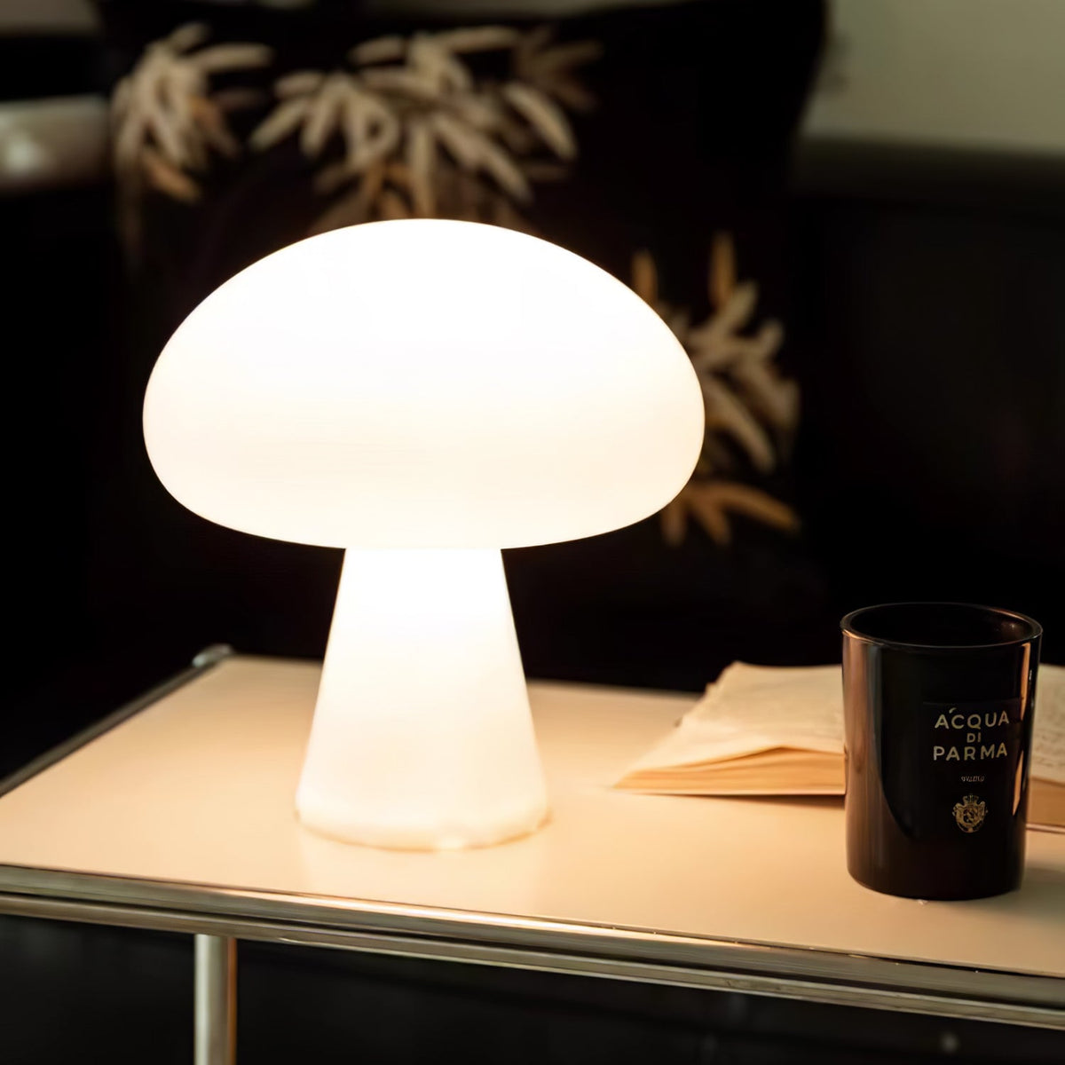 Ombra lámpara de mesa con vidrio whimsical