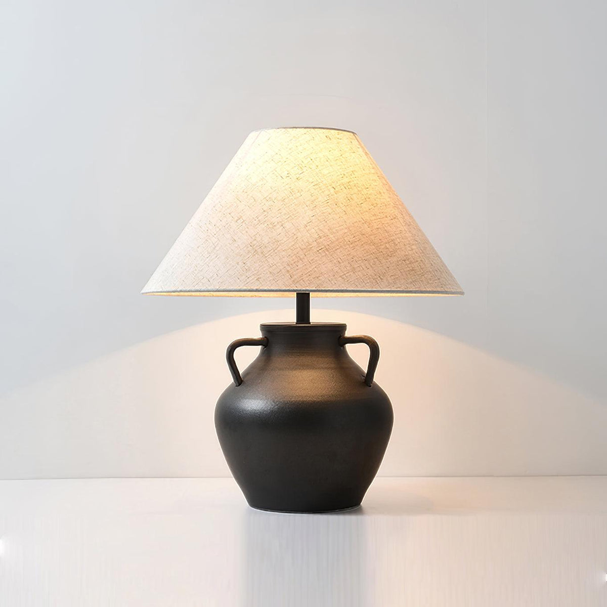 Amfora lámpara de mesa de tejido rústico
