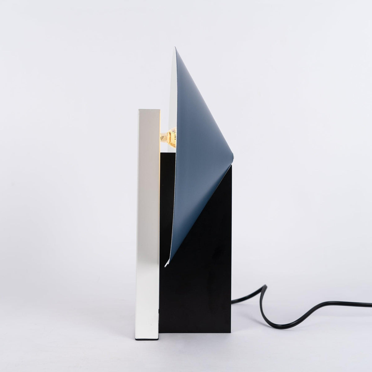 Cis lámpara de mesa minimalista
