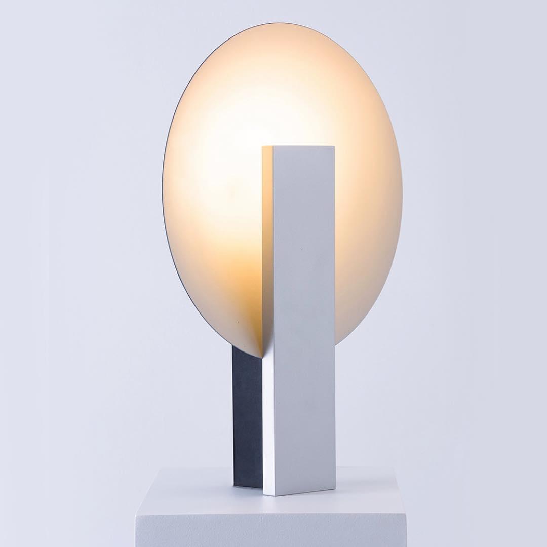 Cis lámpara de mesa minimalista