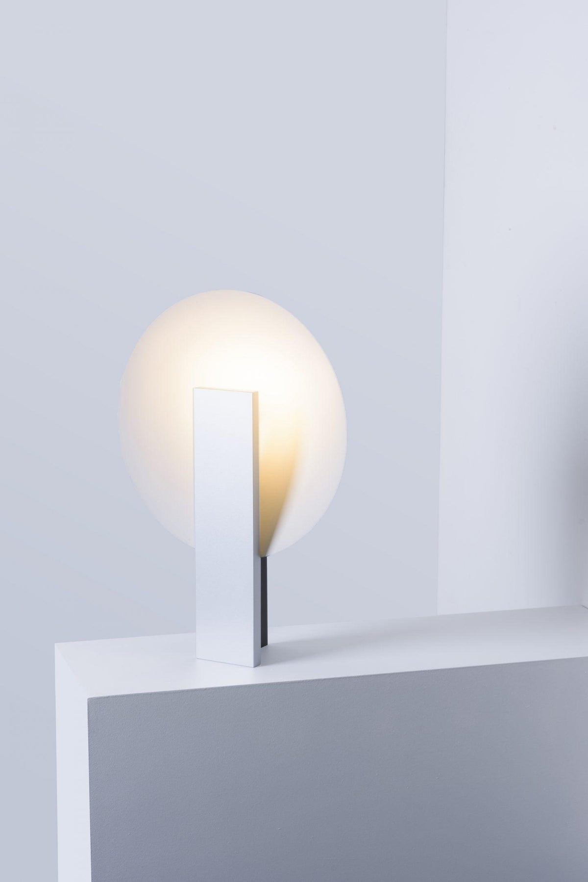 Cis lámpara de mesa minimalista