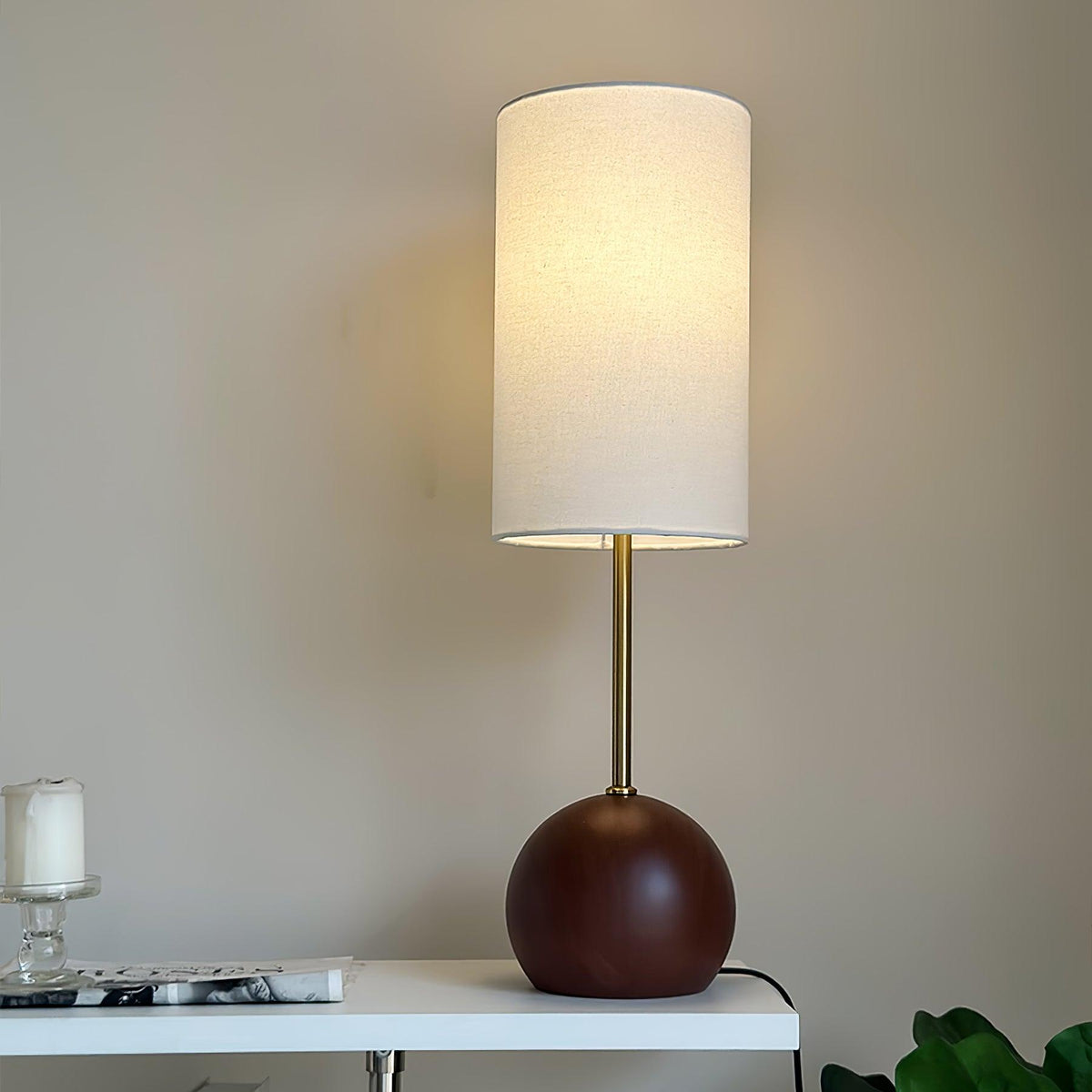 Sylivira lámpara de mesa de madera con esfera