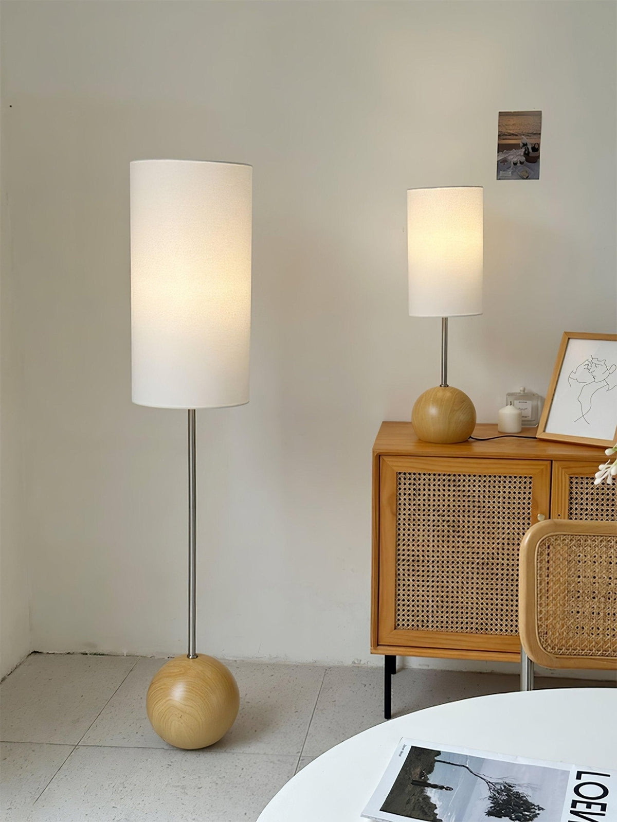 Sylivira lámpara de mesa de madera con esfera