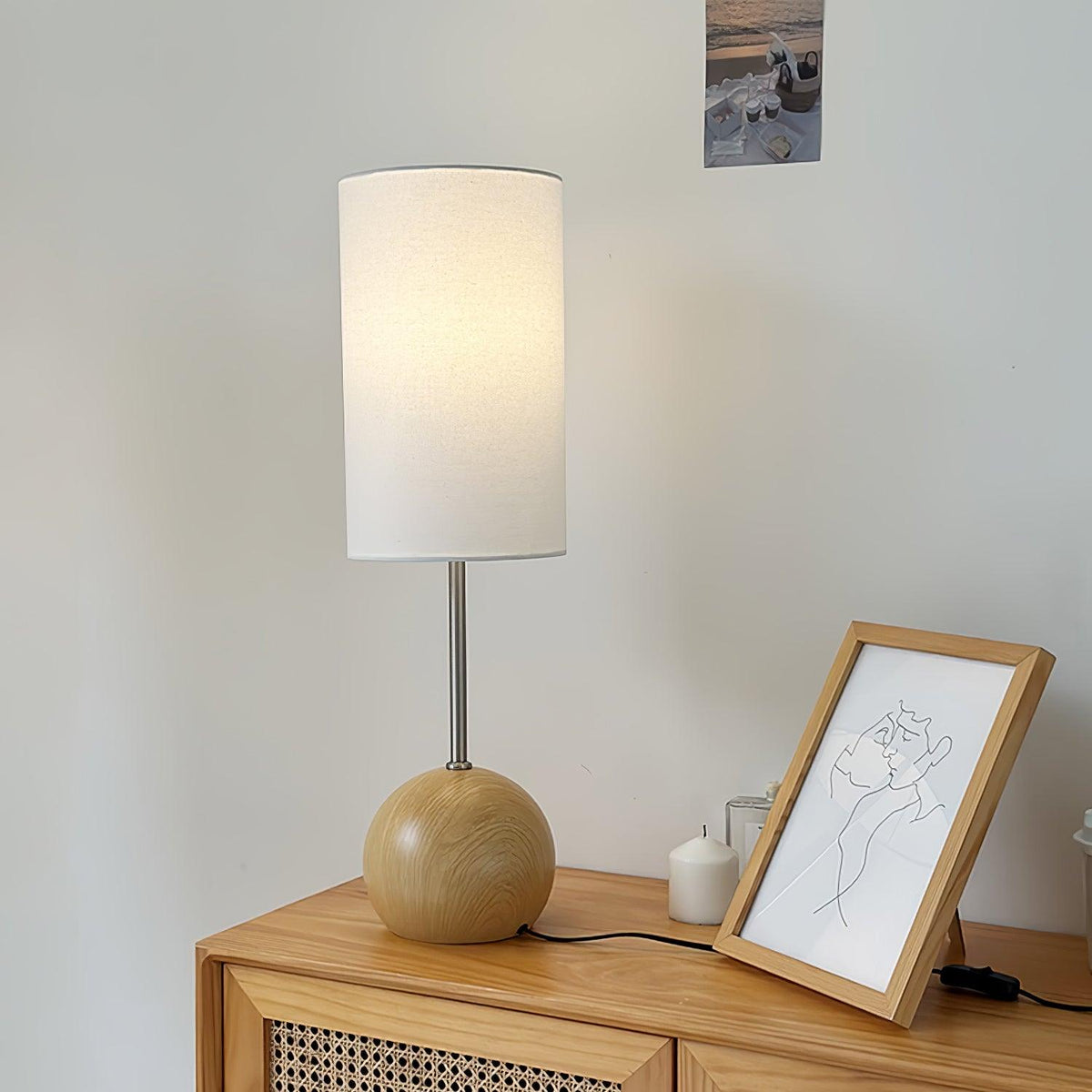 Sylivira lámpara de mesa de madera con esfera