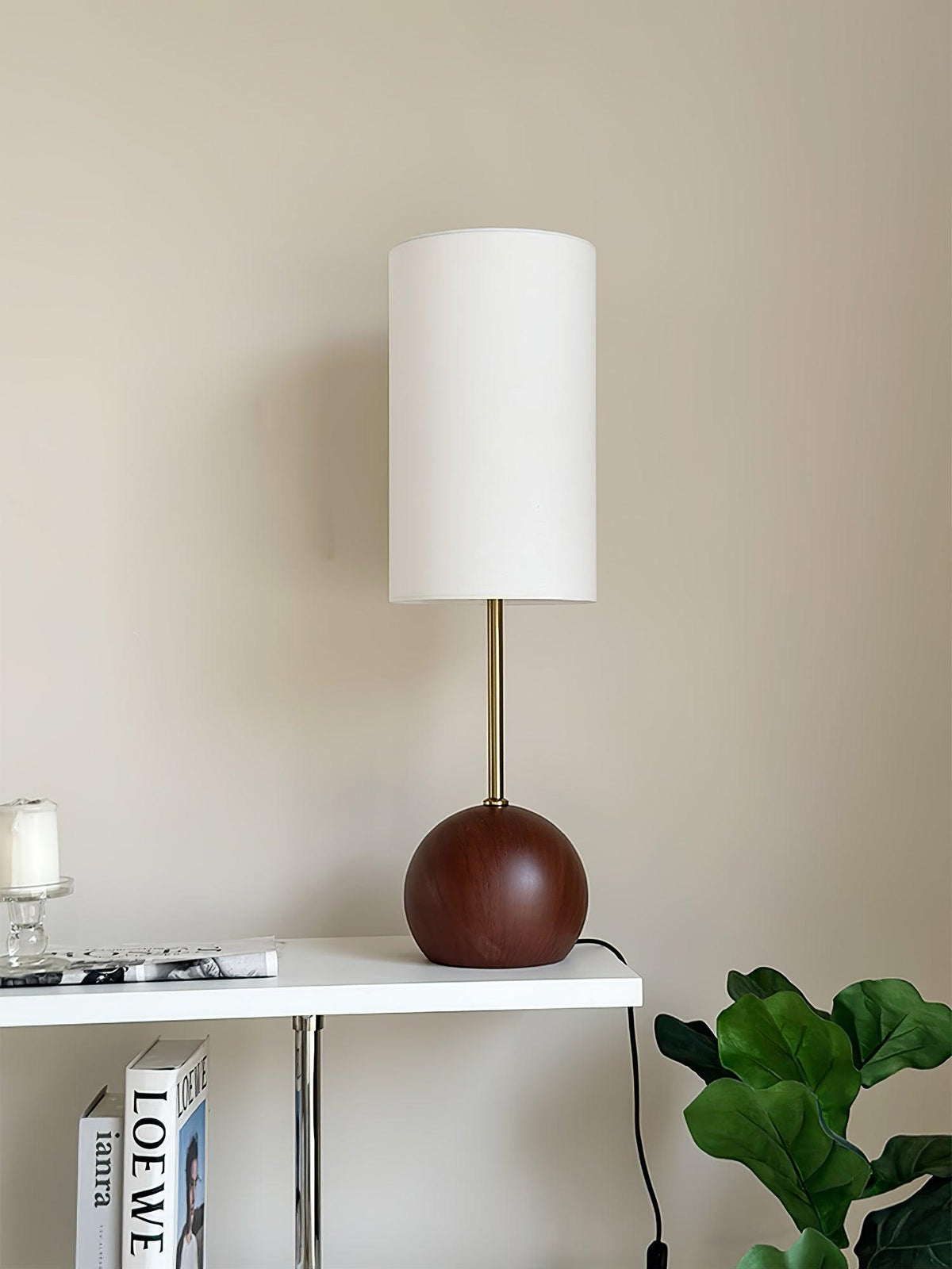 Sylivira lámpara de mesa de madera con esfera
