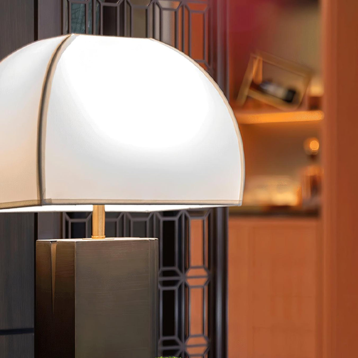 Cylo lámpara de mesa minimalista de resina