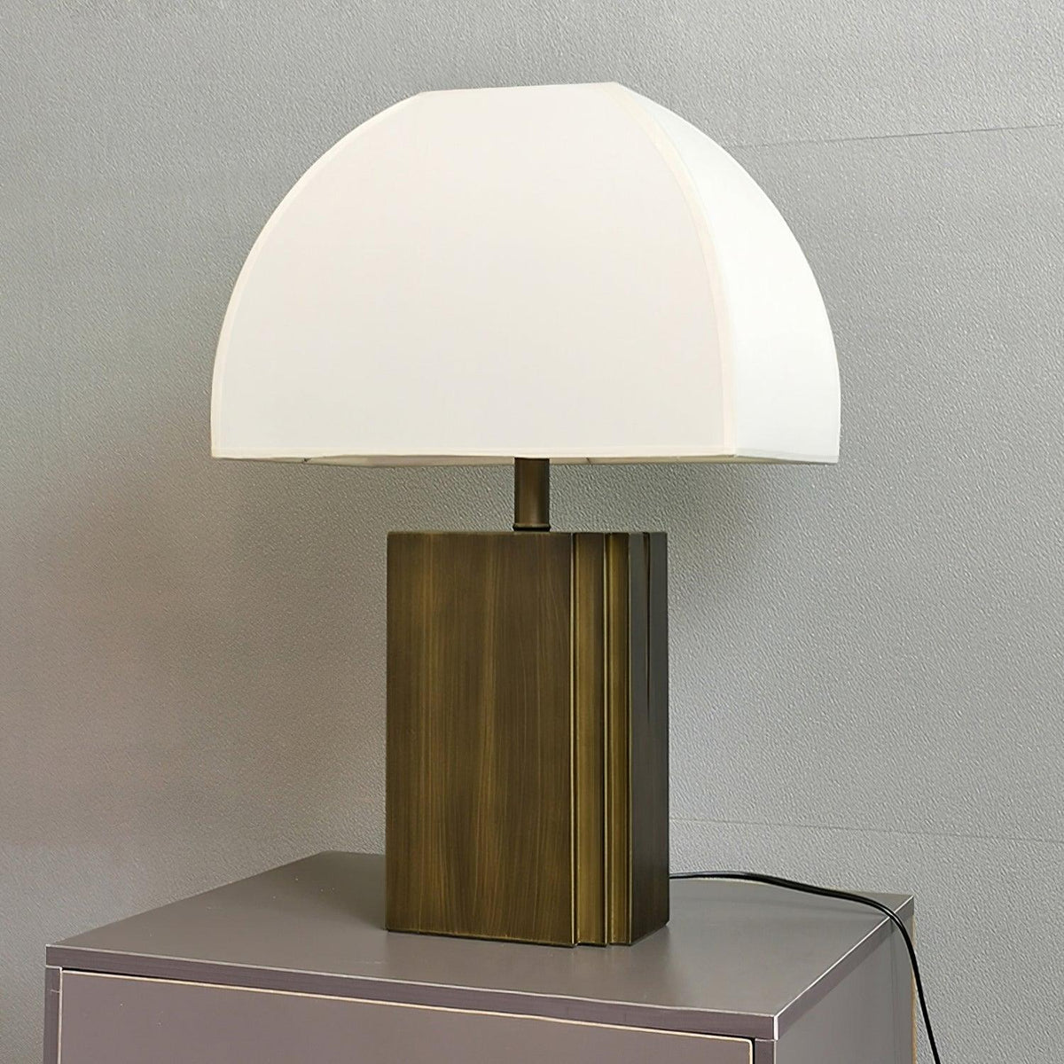 Cylo lámpara de mesa minimalista de resina