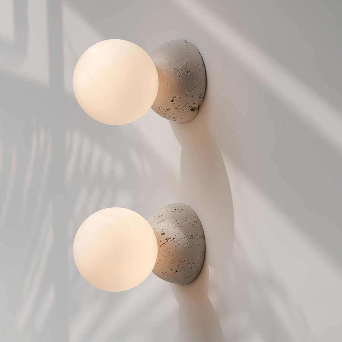 Eirinise aplique de pared de hormigón y vidrio ópalo