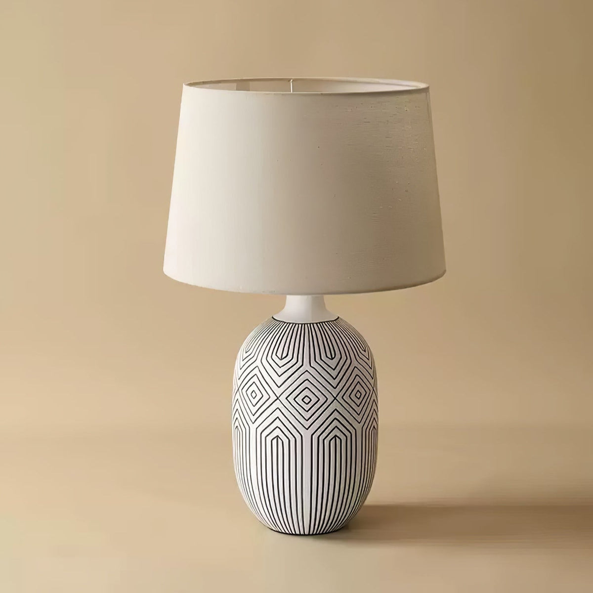Brittany lámpara de mesa moderna en cerámica