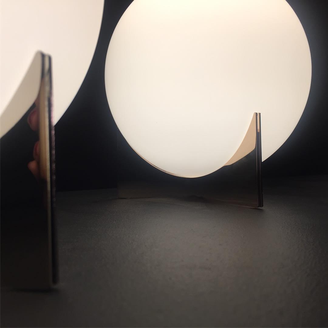 Avo lámpara de mesa contemporánea