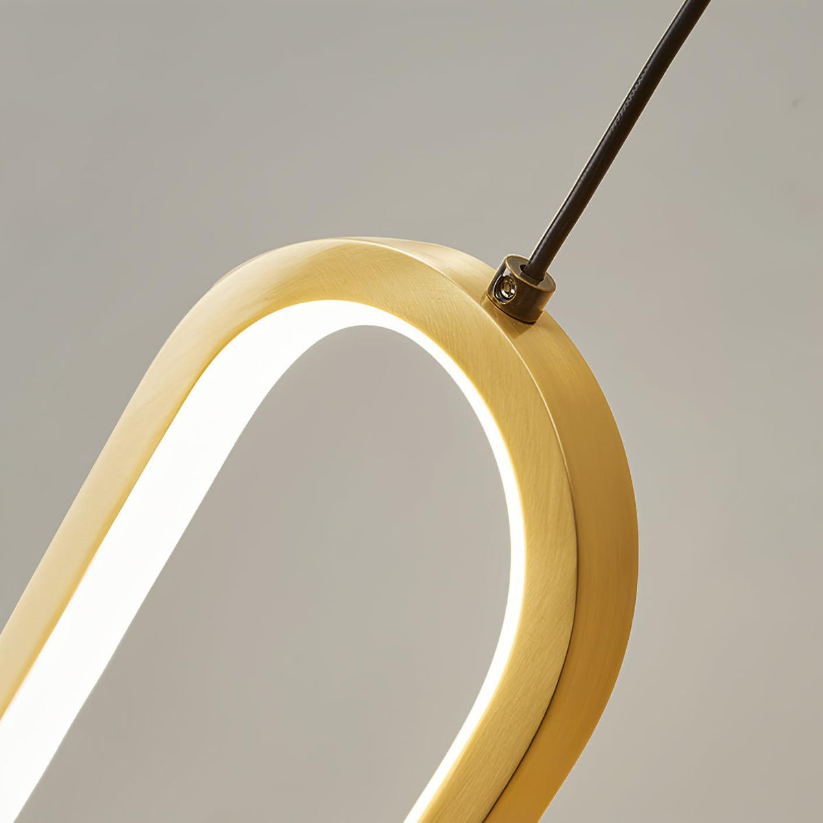 Solisenne aplique de pared LED de latón
