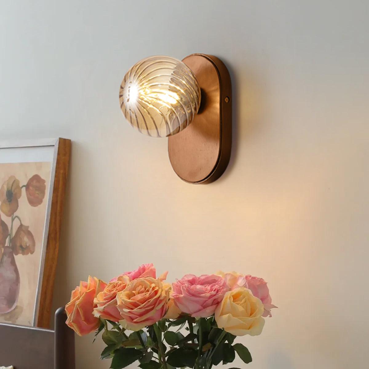Aplique de pared cuerpo de madera vidrio esmerilado ámbar esfera color nogal moderno acento