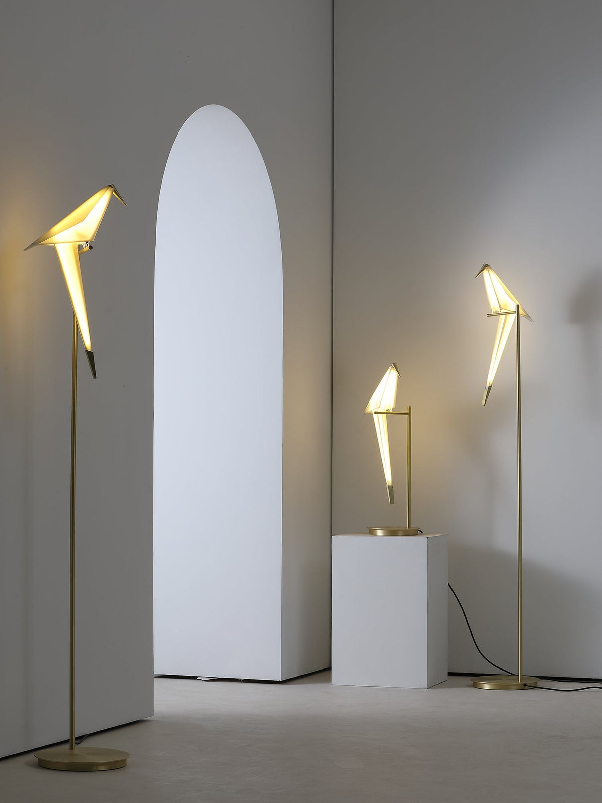 Kaelora lámpara de mesa contemporánea