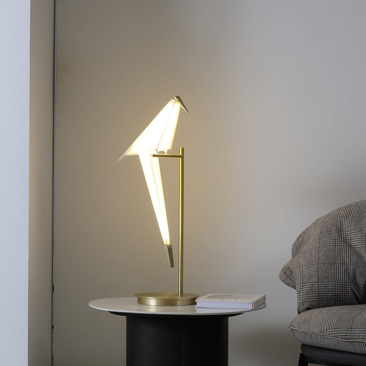 Kaelora lámpara de mesa contemporánea