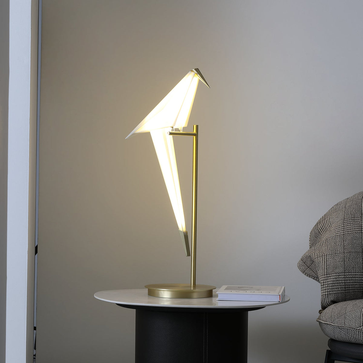 Kaelora lámpara de mesa contemporánea