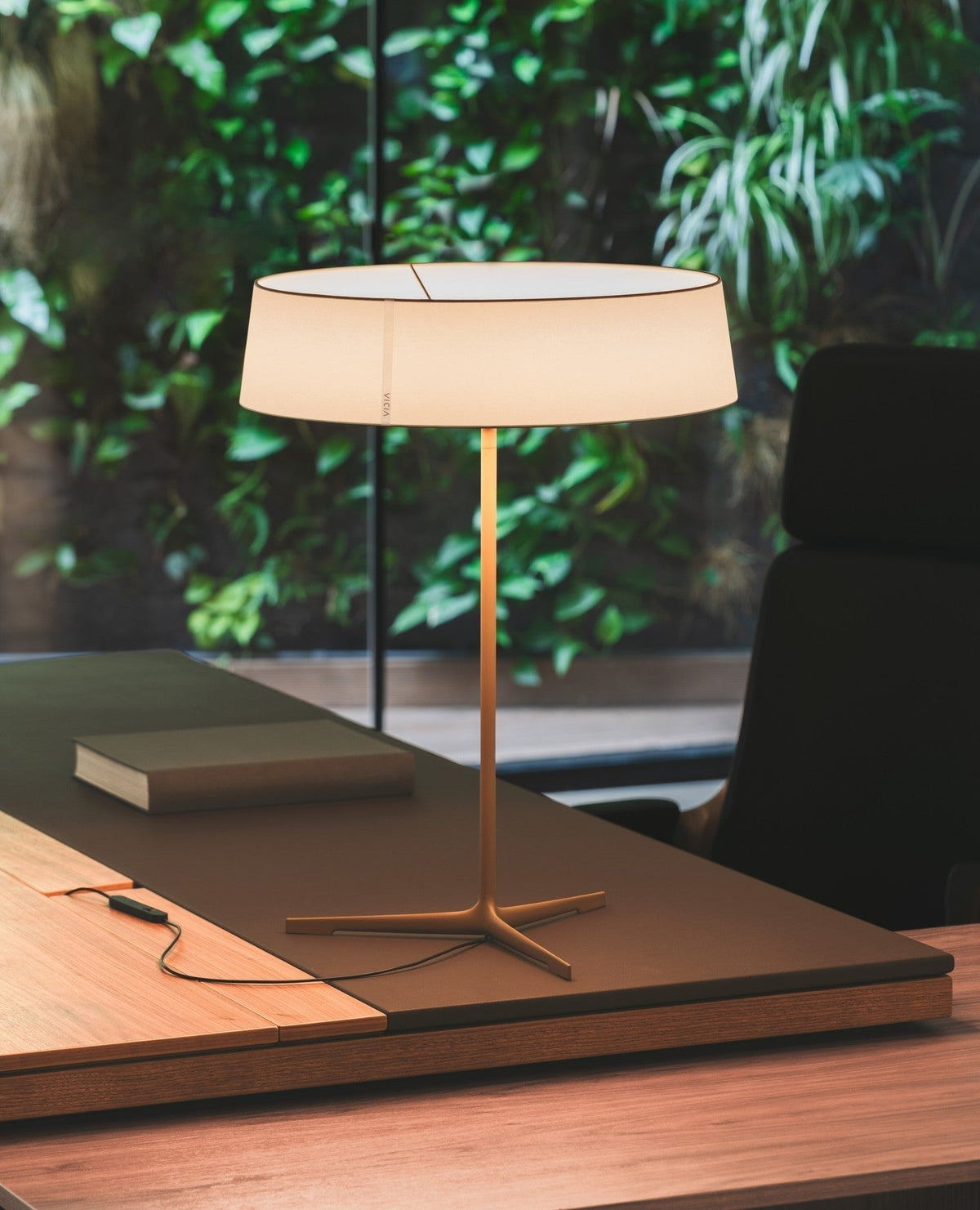 Linivira lámpara de mesa de tejido escandinava