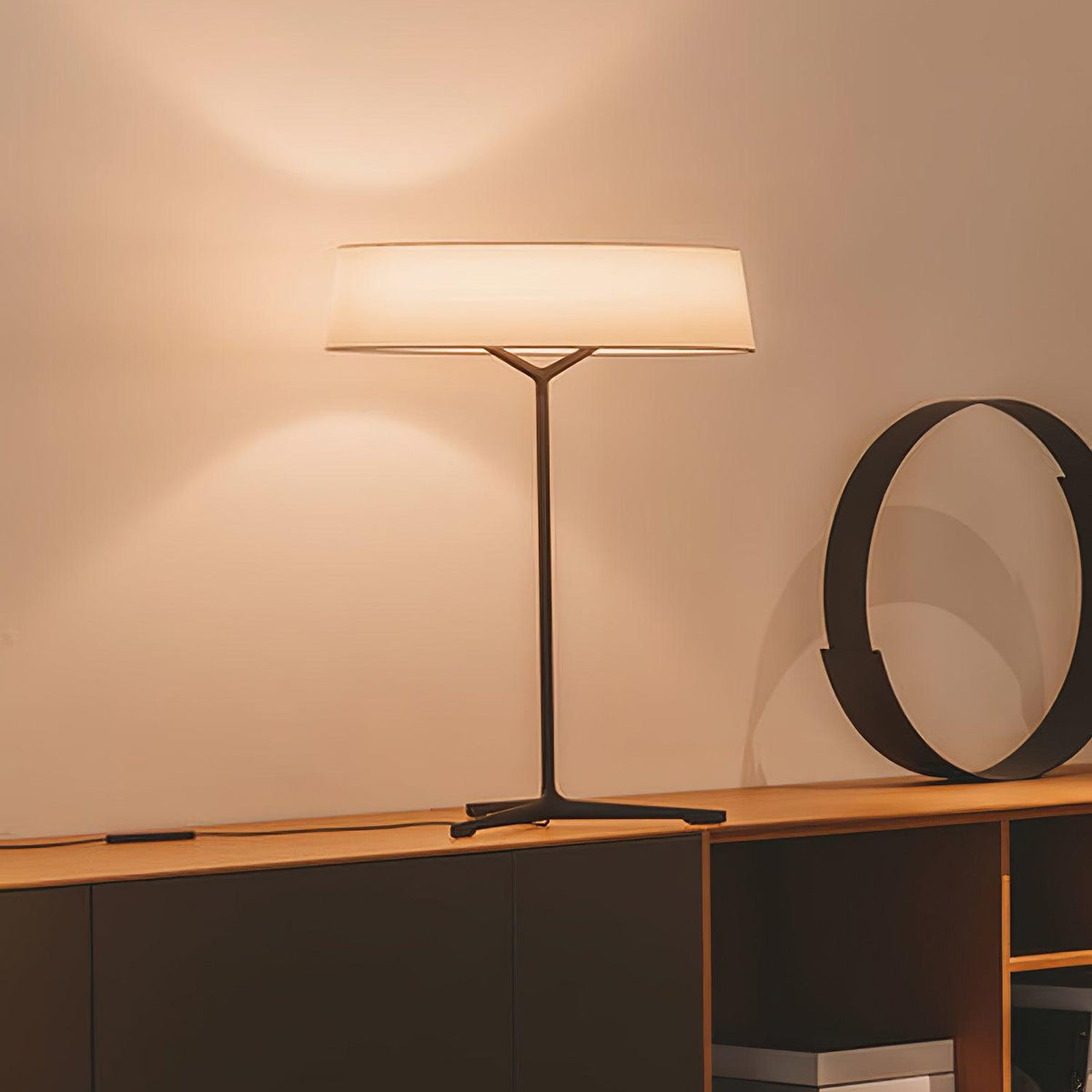 Linivira lámpara de mesa de tejido escandinava