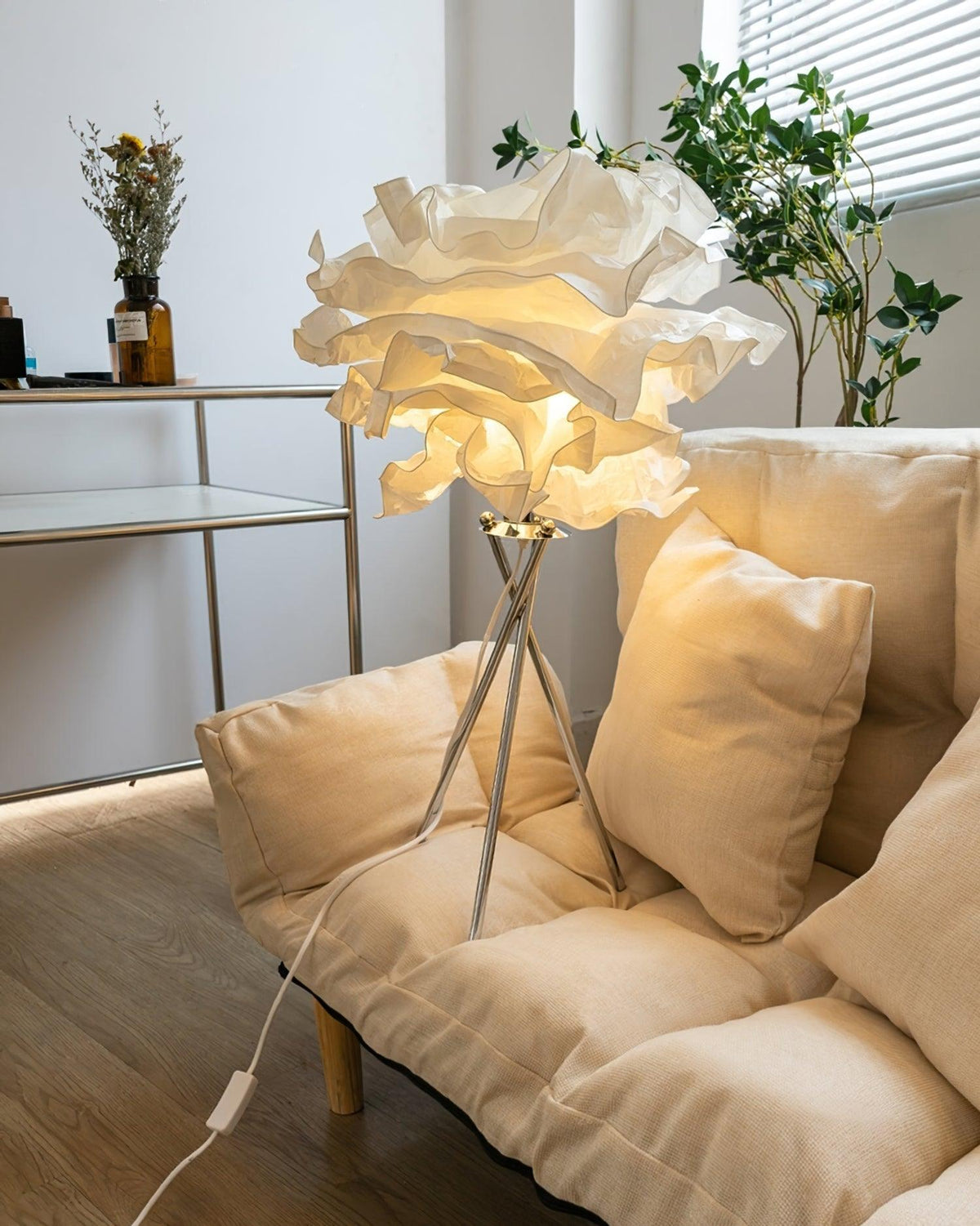 Lámpara de mesa moderna de papel Peony