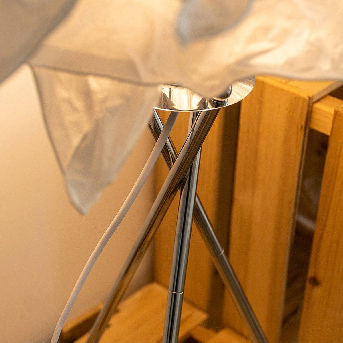 Lámpara de mesa moderna de papel Peony