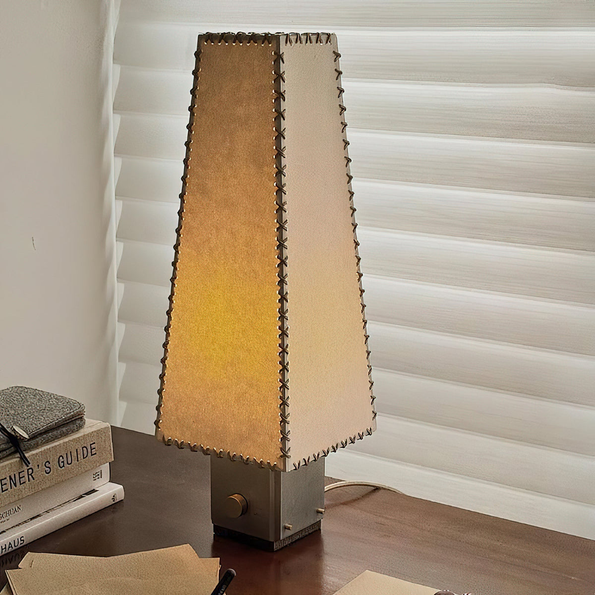 Stitcher lámpara de mesa