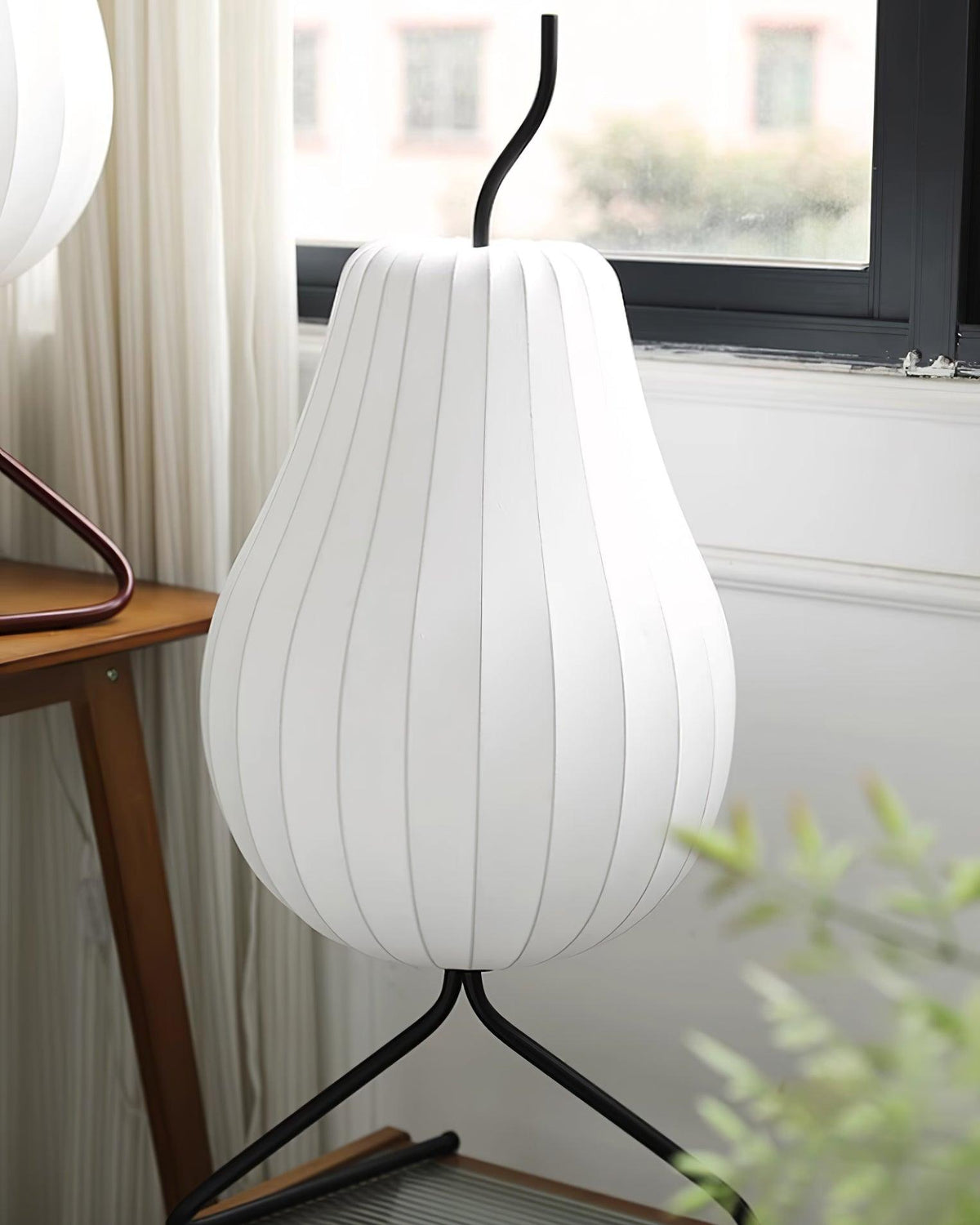 Calerielle lámpara de pie minimalista en forma de pera
