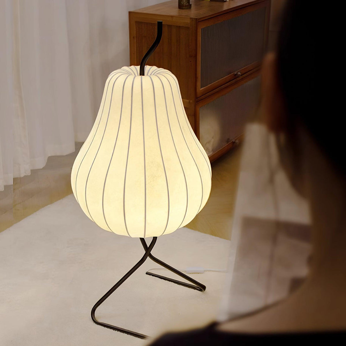 Calerielle lámpara de pie minimalista en forma de pera