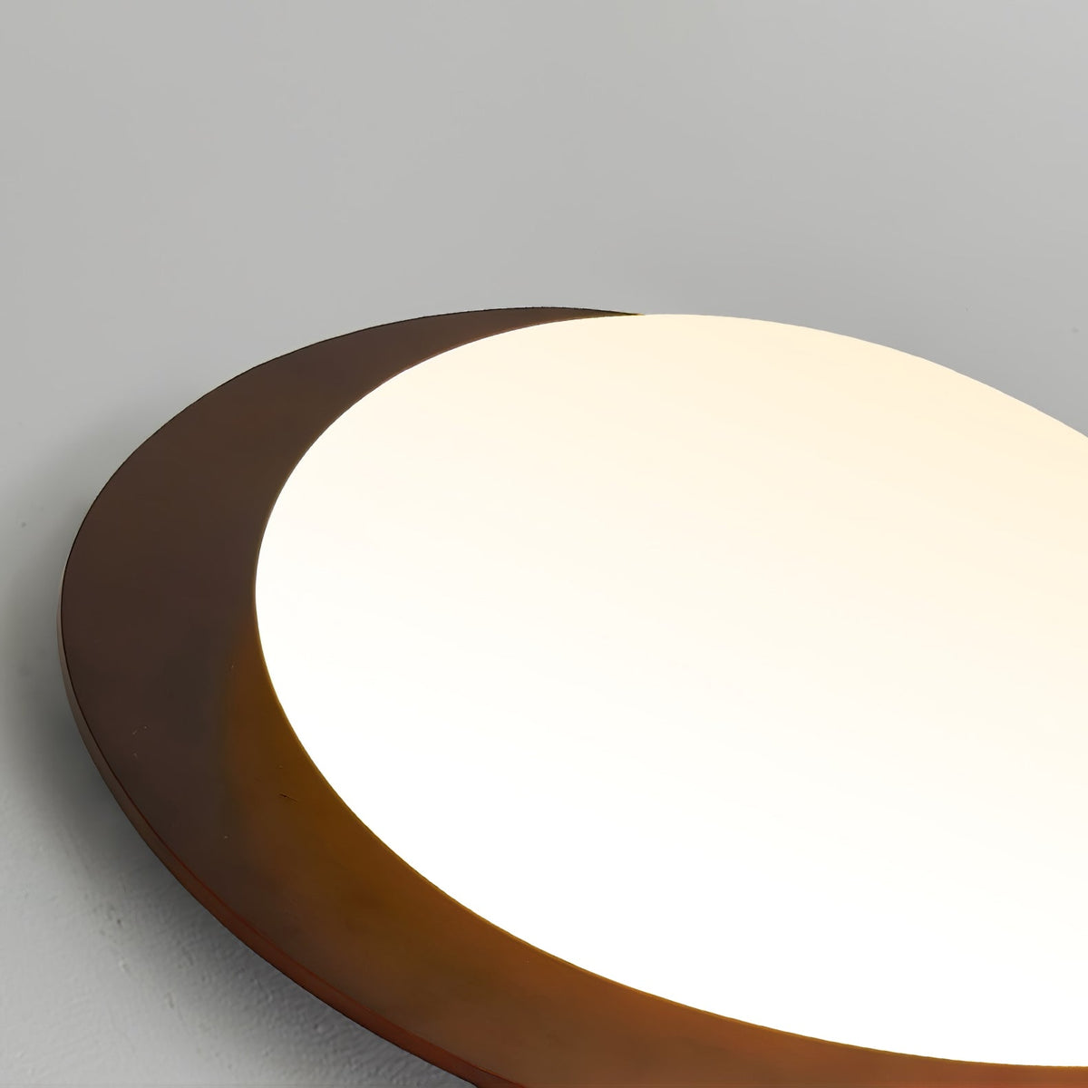 Evory lámpara de techo de madera de nogal Pebble