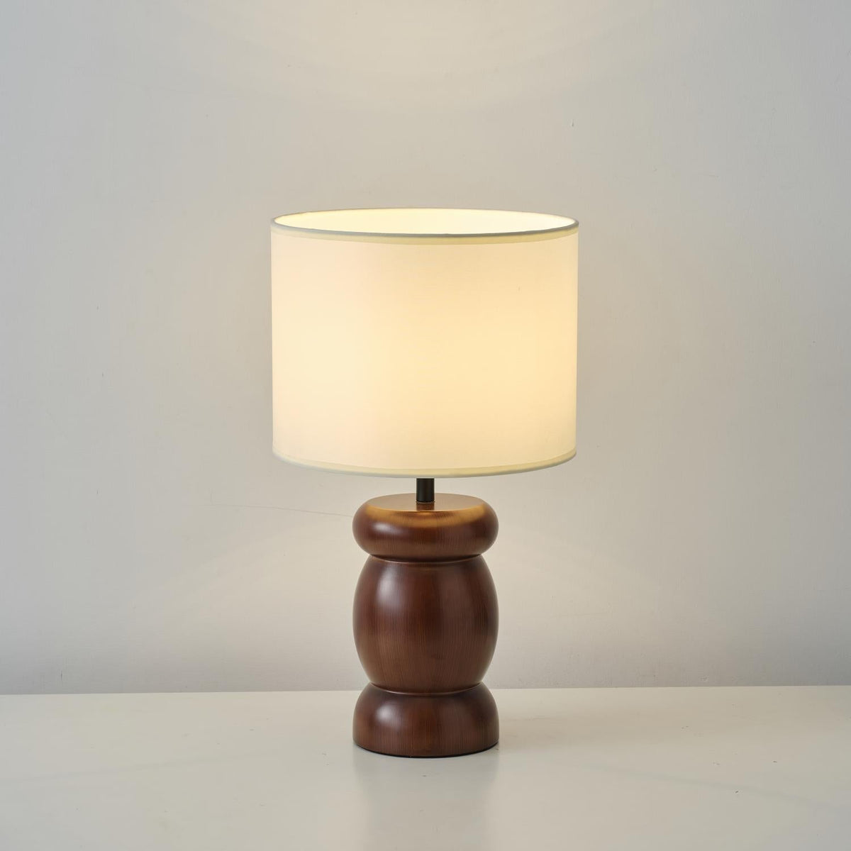 Beadon lámpara de mesa de madera