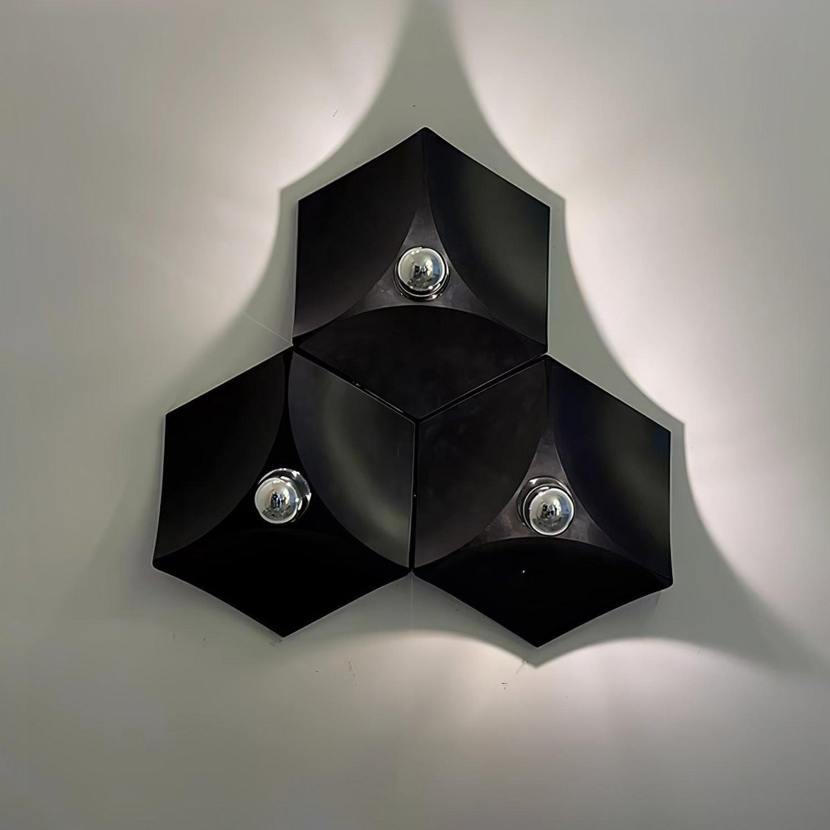 Linuira aplique de pared de tela geométrico