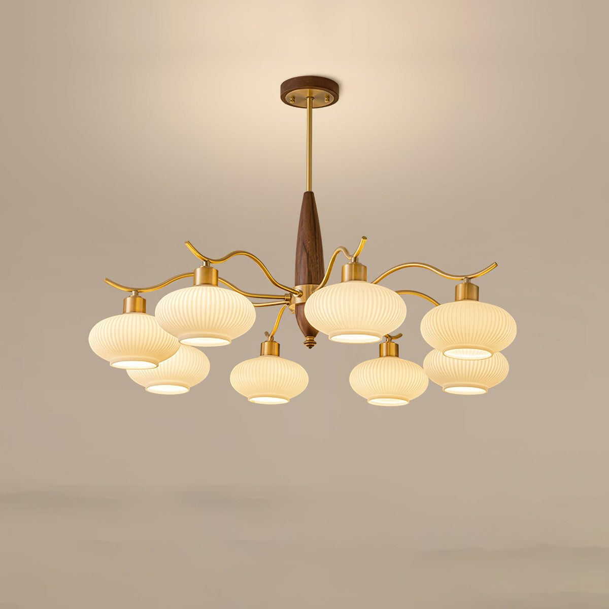 Cavien lámpara de araña de latón y nogal