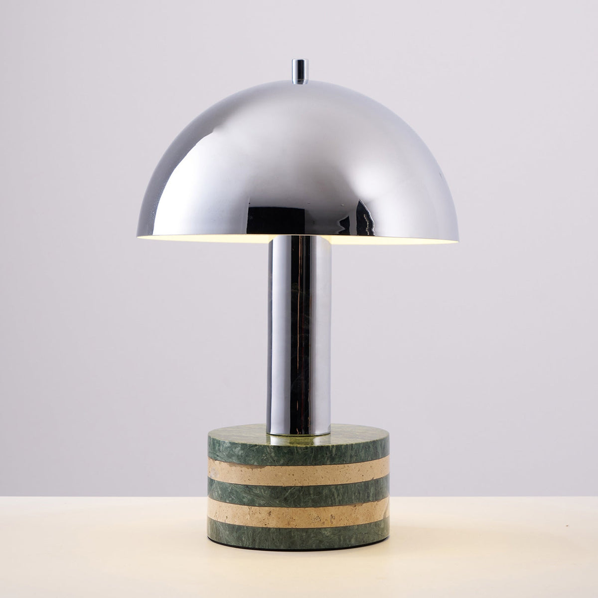 Strata lámpara de mesa minimalista en mármol