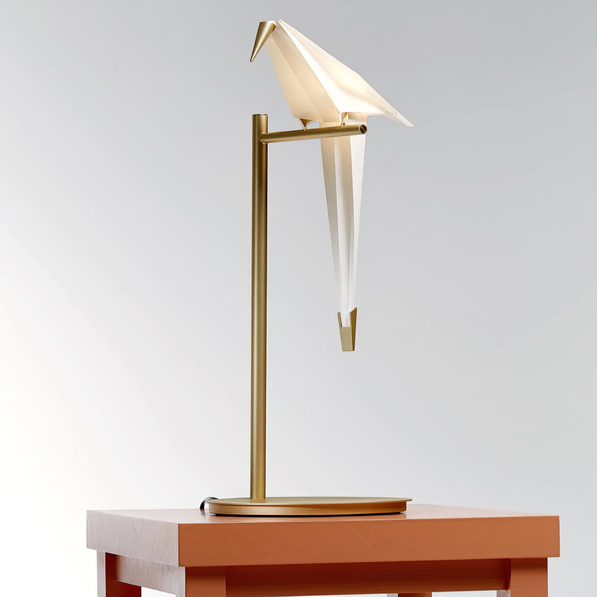Kaelora lámpara de mesa contemporánea