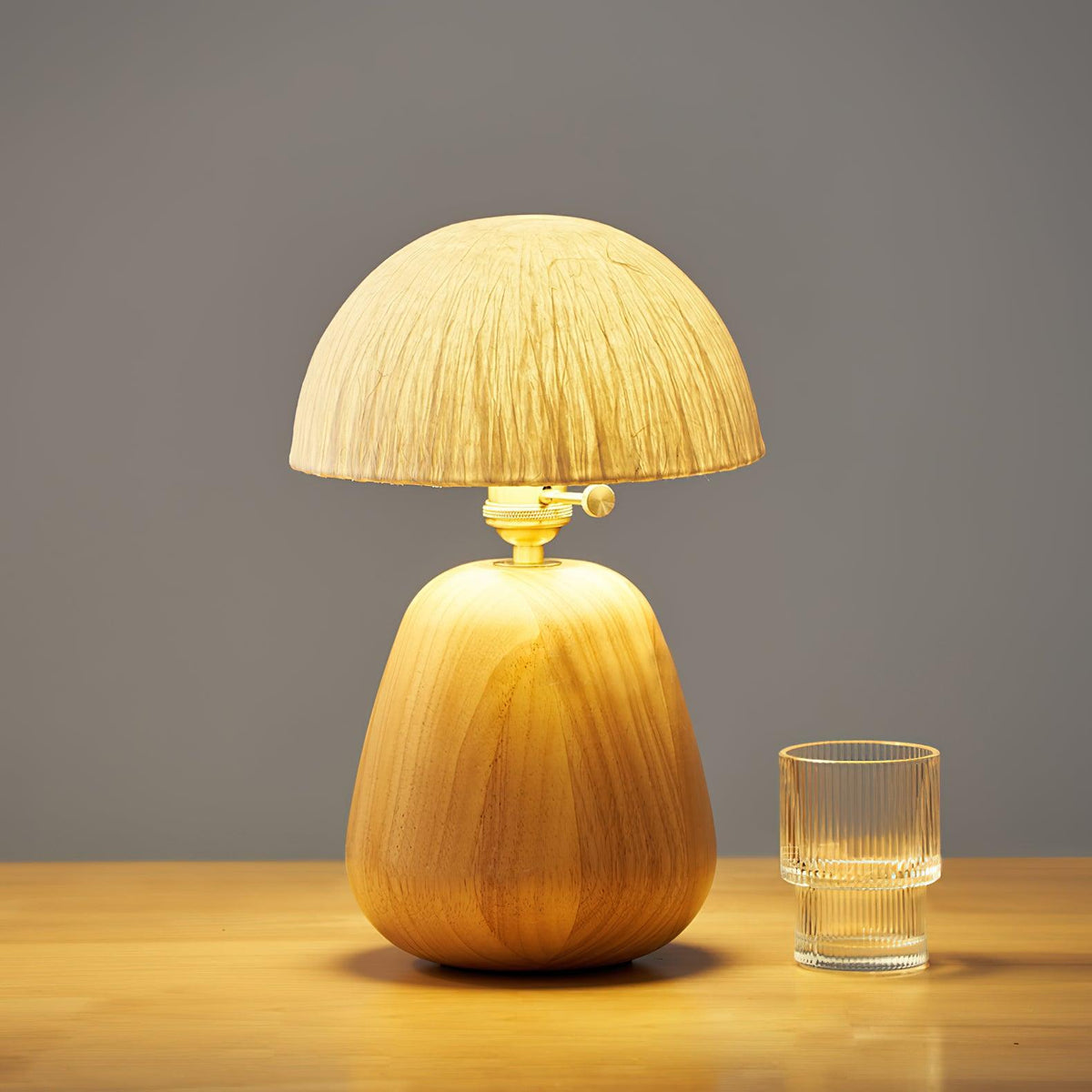 Elugan lámpara de mesa de madera orgánica