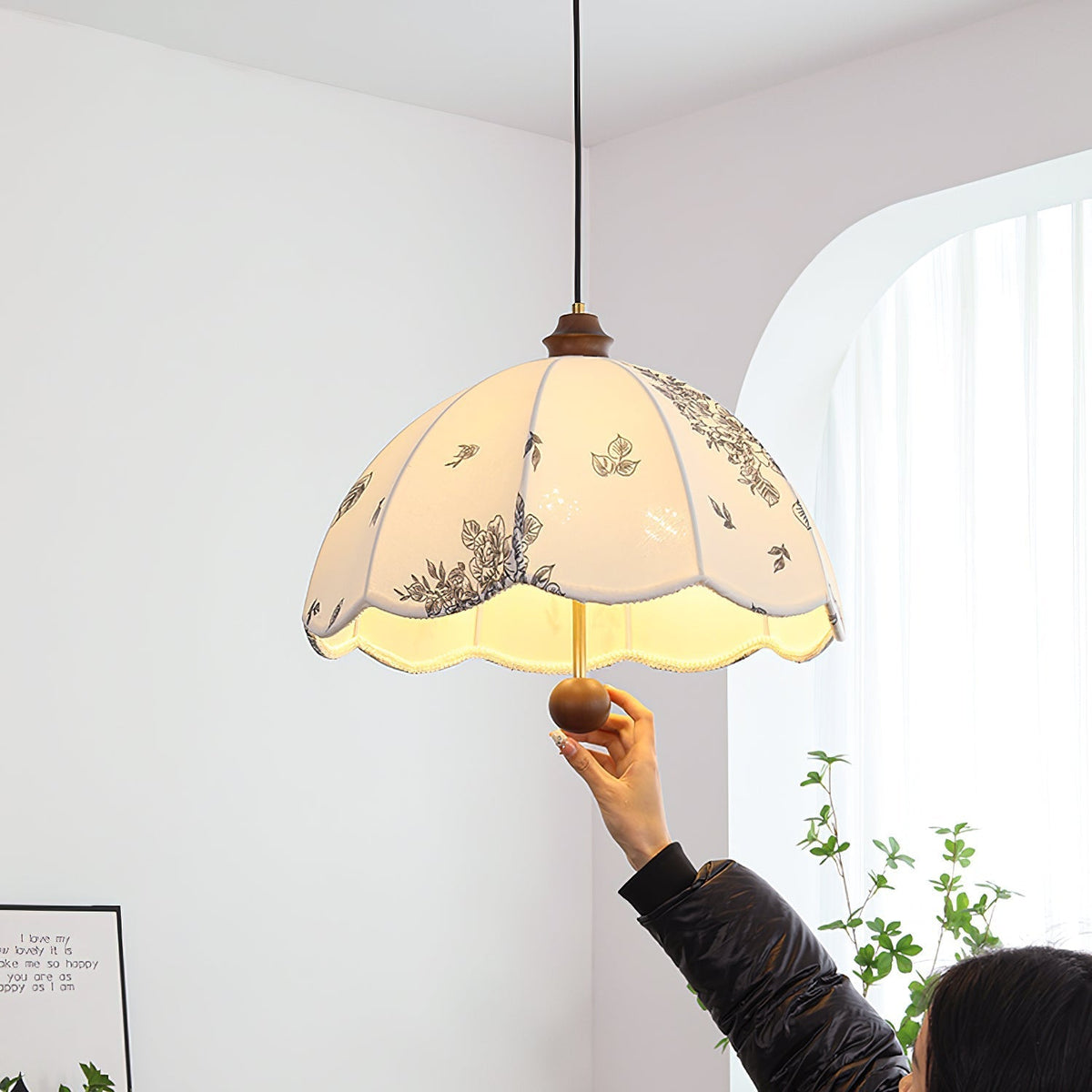 Vevenir lámpara colgante pétalo Whisper de madera y tejido