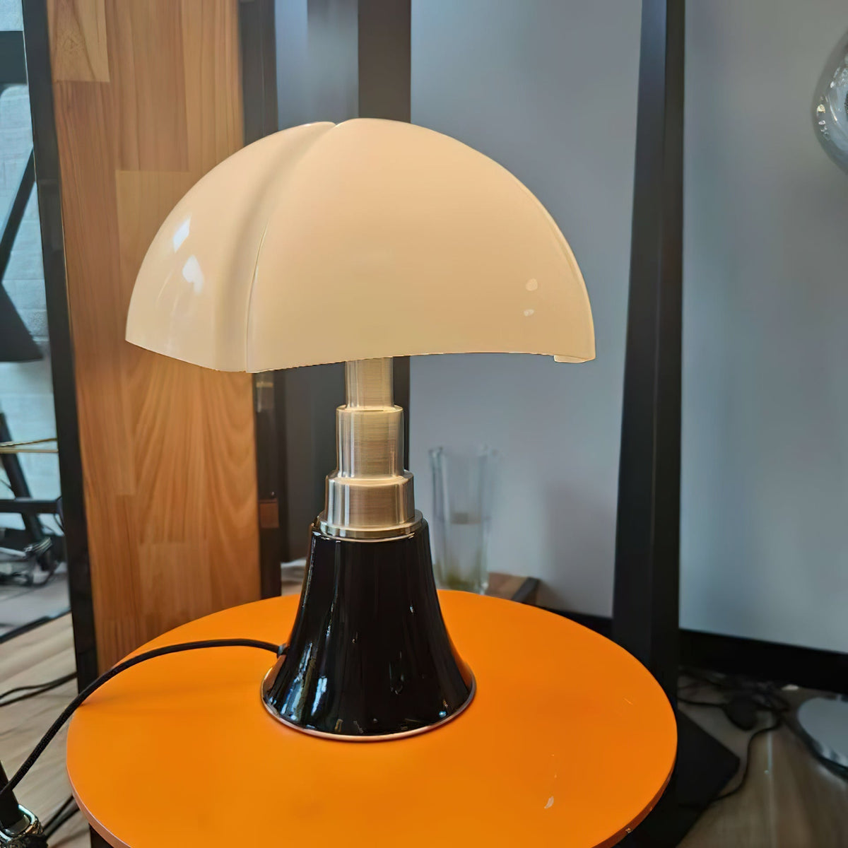 Terieine lámpara de mesa