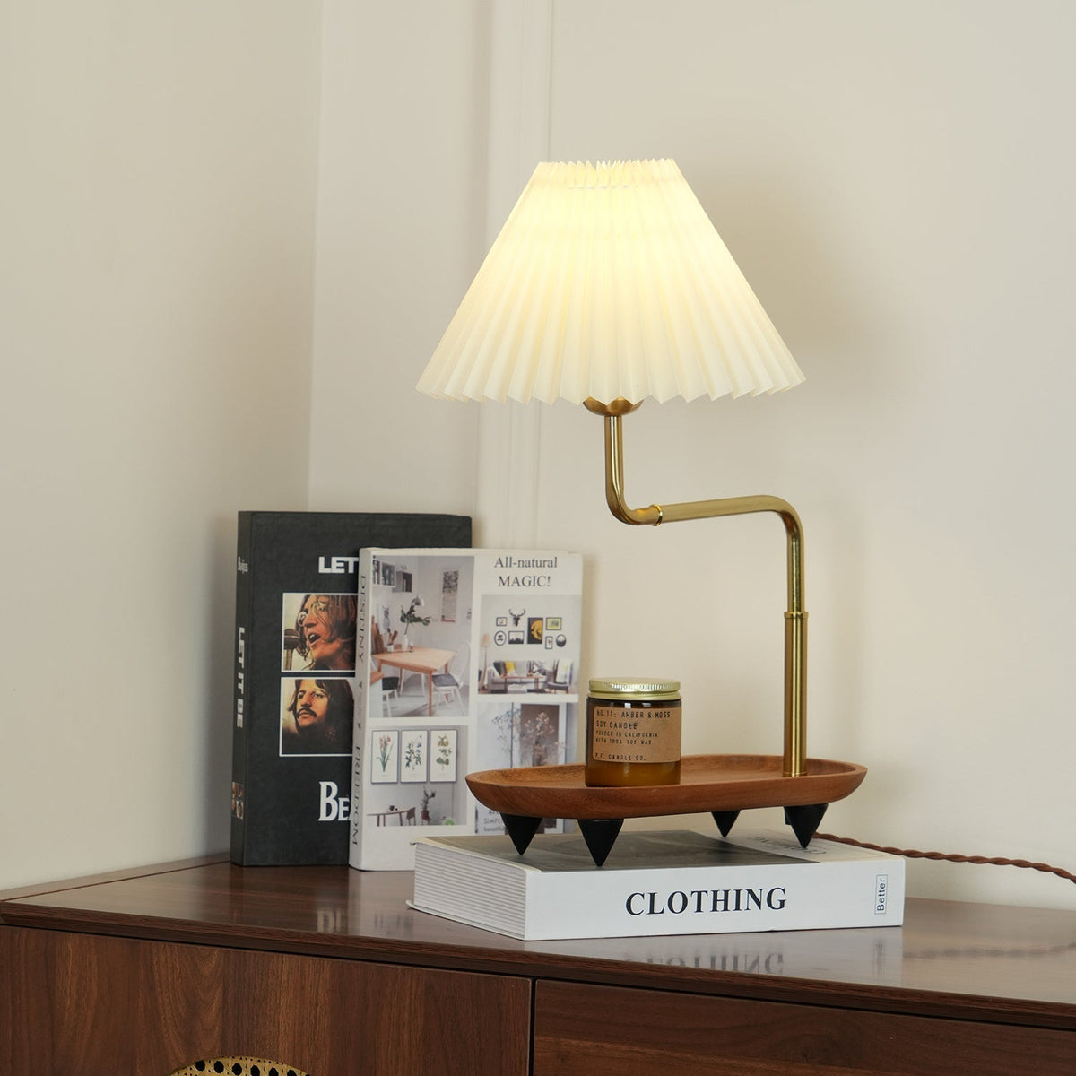 Rinenina lámpara de mesa de madera y tejido vintage