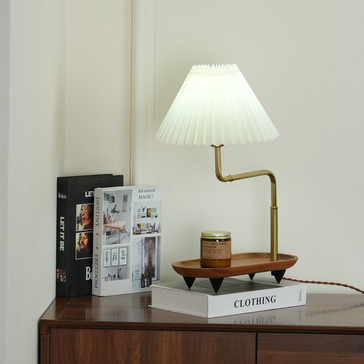 Rinenina lámpara de mesa de madera y tejido vintage