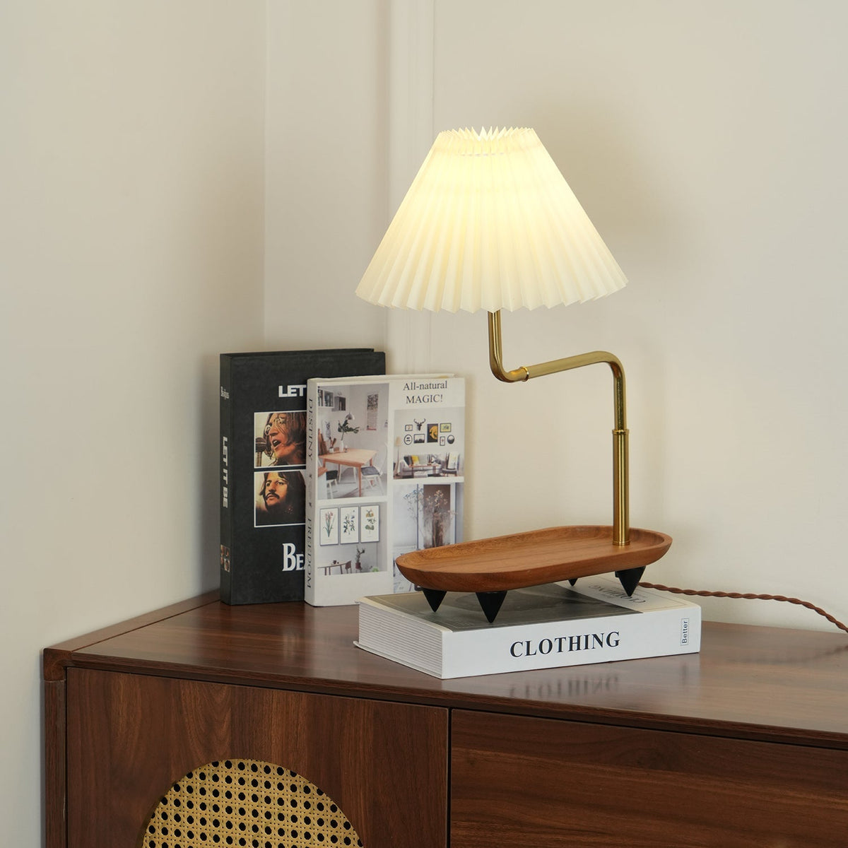 Rinenina lámpara de mesa de madera y tejido vintage