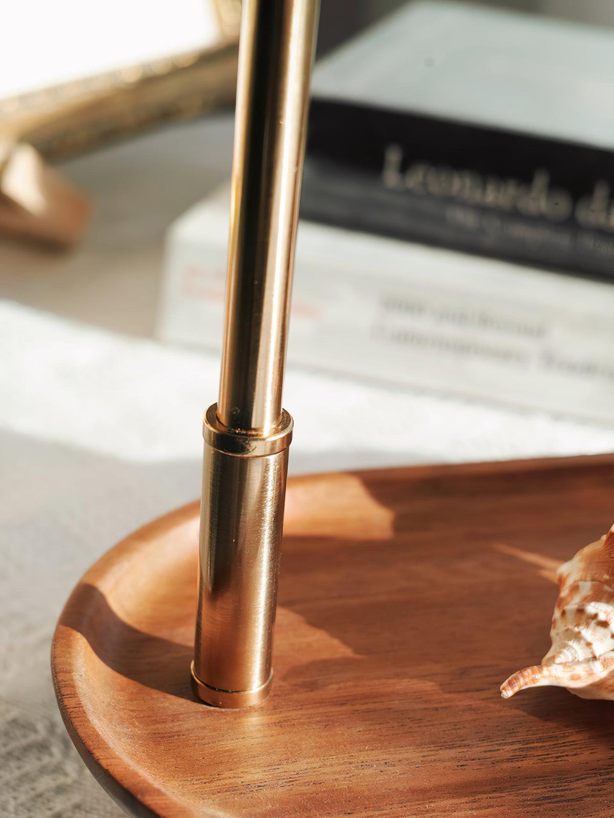 Rinenina lámpara de mesa de madera y tejido vintage