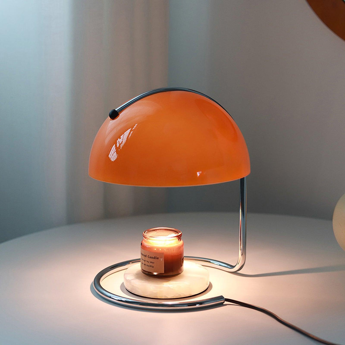 Caelis lámpara de mesa contemporánea