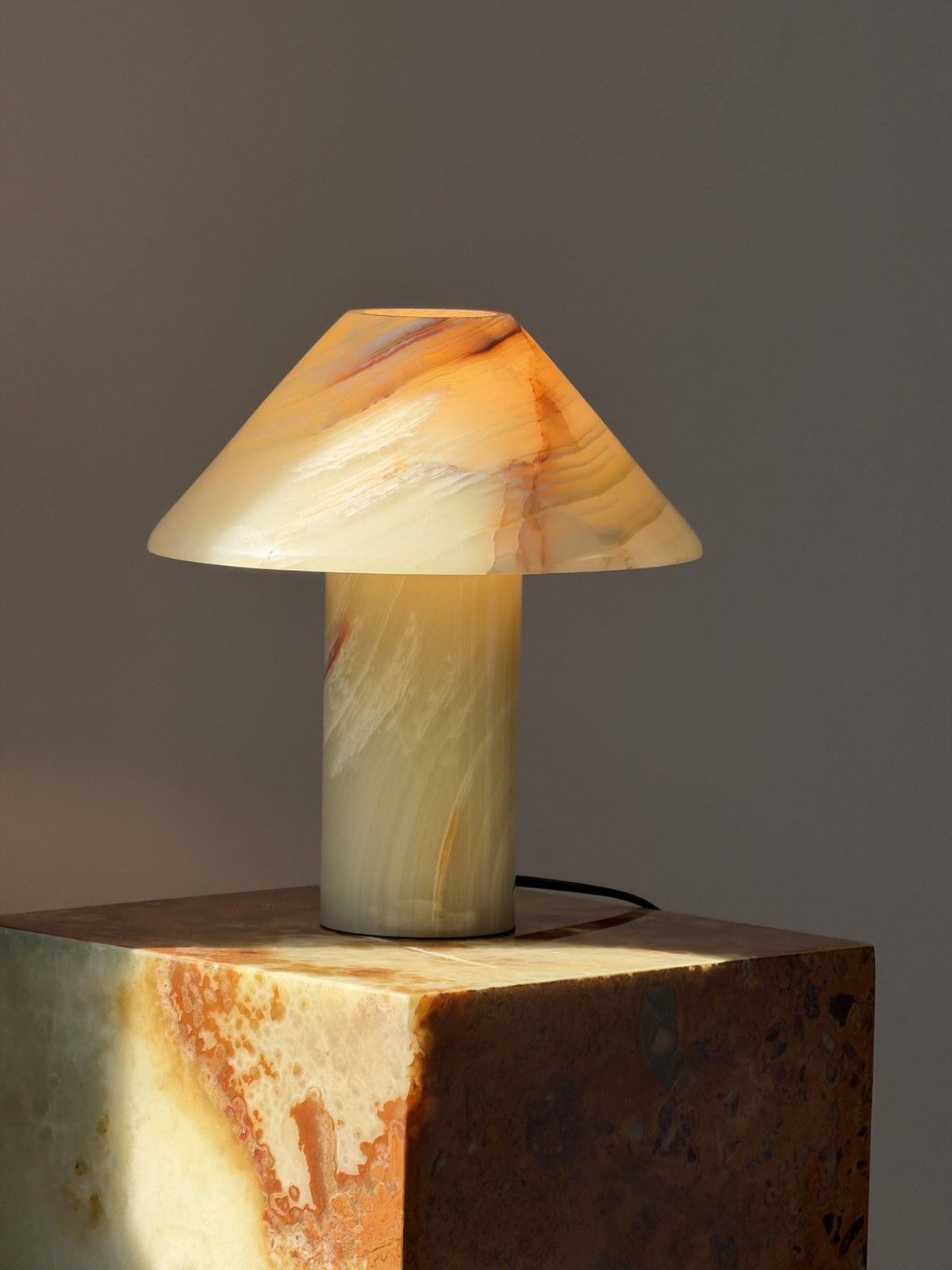 Pillar lámpara de mesa Stone