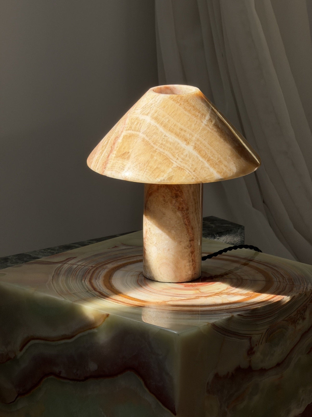Pillar lámpara de mesa Stone