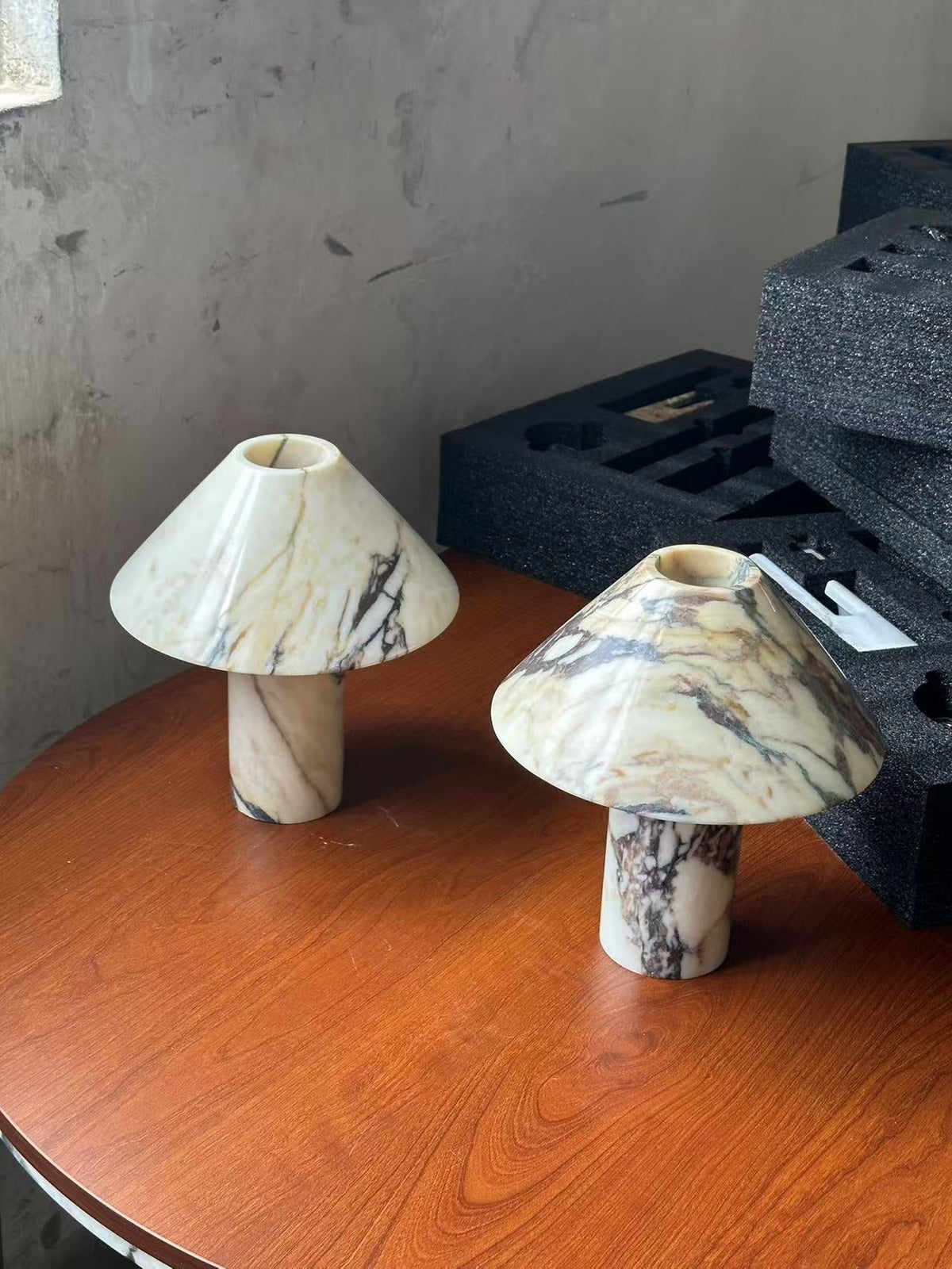 Veinir lámpara de mesa